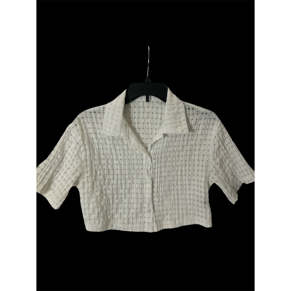 White Textured Grid Devoré Burnout Short Sleeve Button Up Crop Top Blouse
